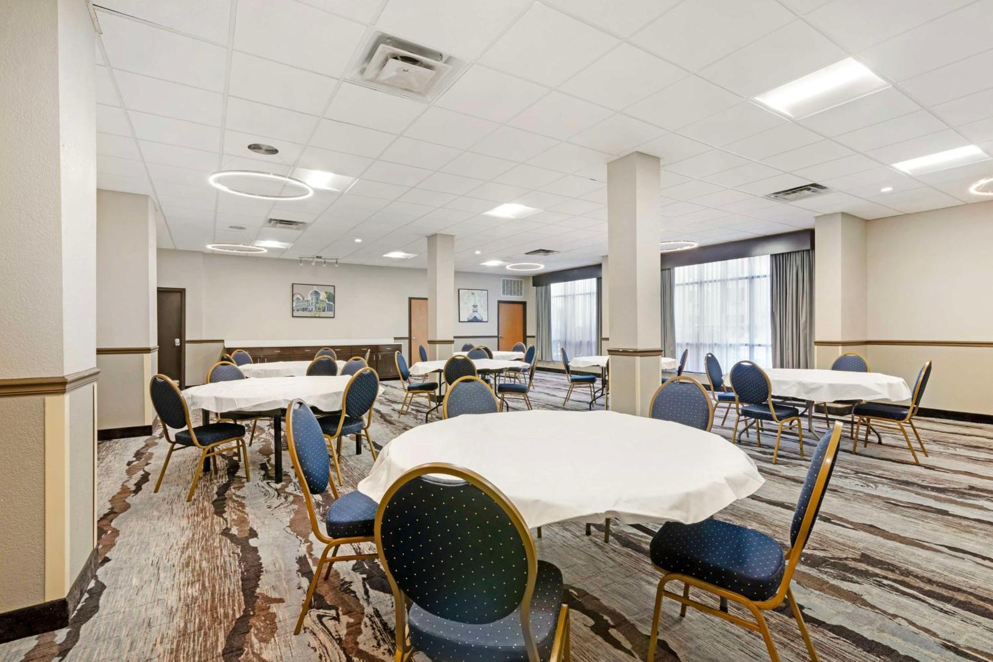 Best Western Savannah Airport Inn & Suites Pooler Exteriör bild